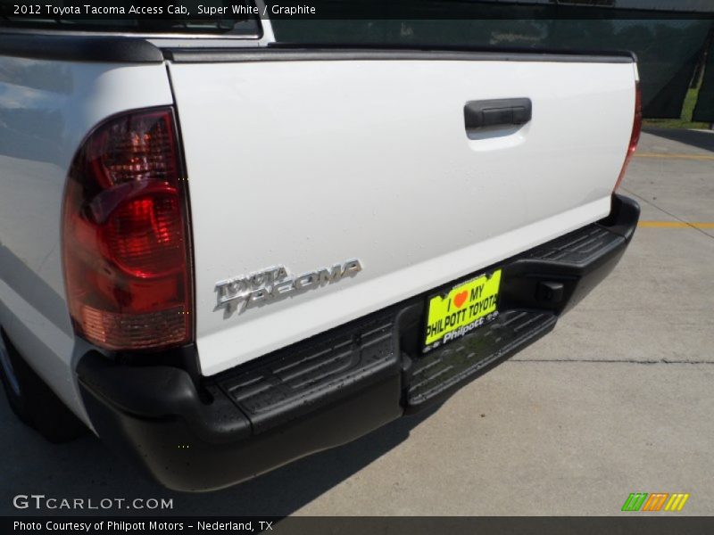Super White / Graphite 2012 Toyota Tacoma Access Cab