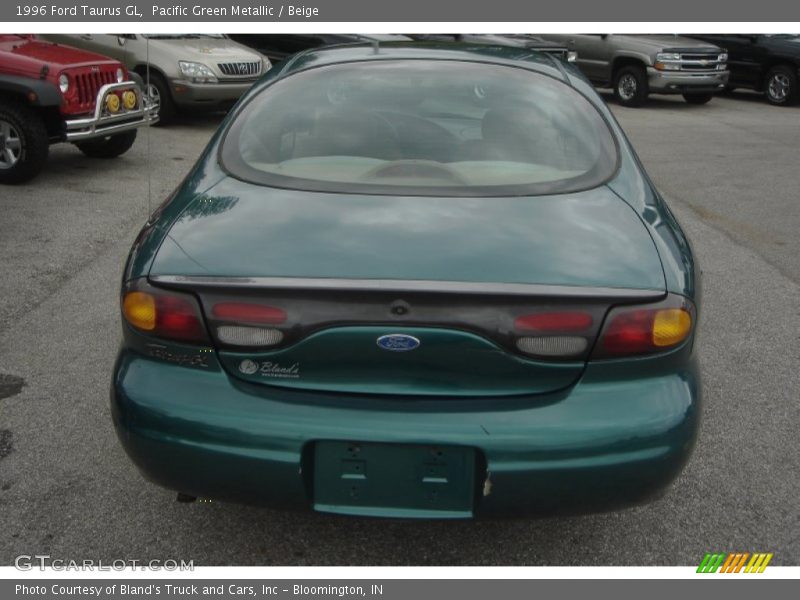 Pacific Green Metallic / Beige 1996 Ford Taurus GL