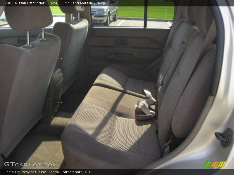 Sunlit Sand Metallic / Beige 2003 Nissan Pathfinder SE 4x4