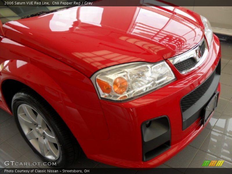 Chili Pepper Red / Gray 2006 Saturn VUE Red Line