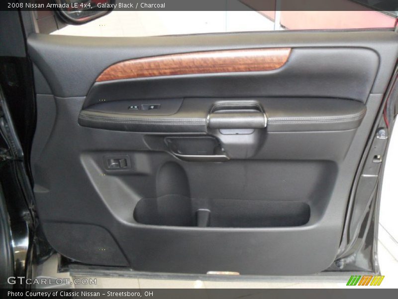 Door Panel of 2008 Armada LE 4x4
