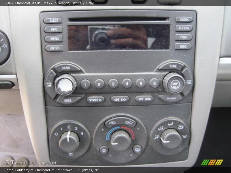 White / Gray 2004 Chevrolet Malibu Maxx LS Wagon