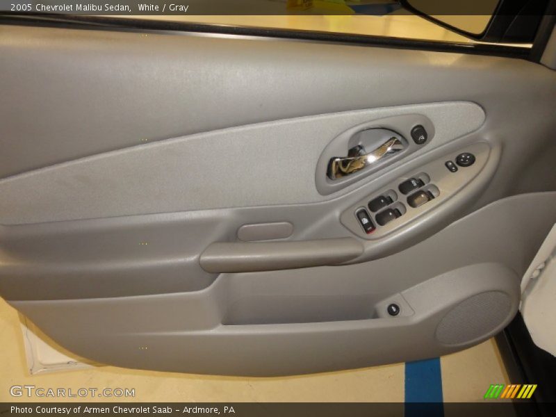 White / Gray 2005 Chevrolet Malibu Sedan
