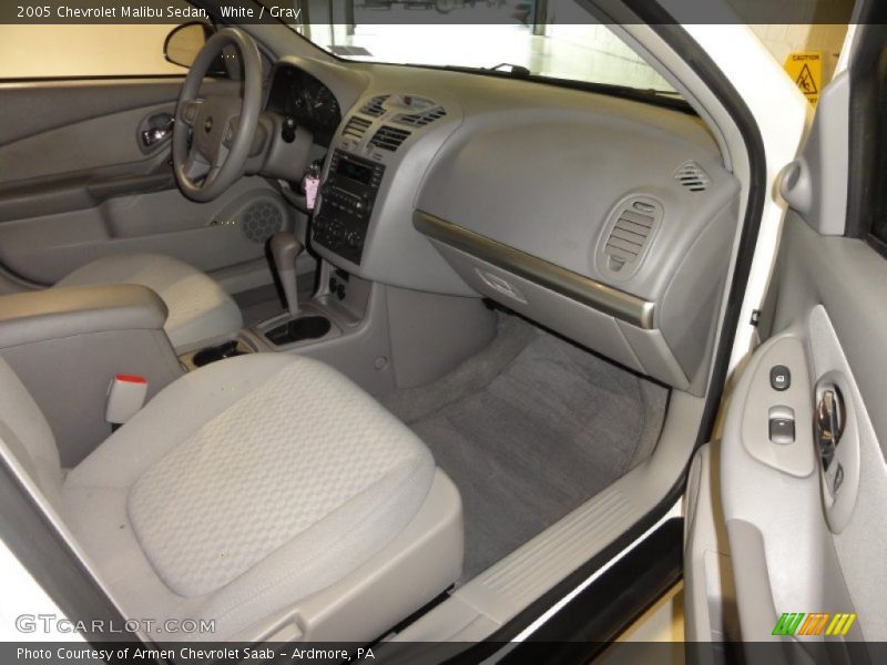 White / Gray 2005 Chevrolet Malibu Sedan