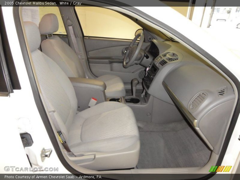 White / Gray 2005 Chevrolet Malibu Sedan
