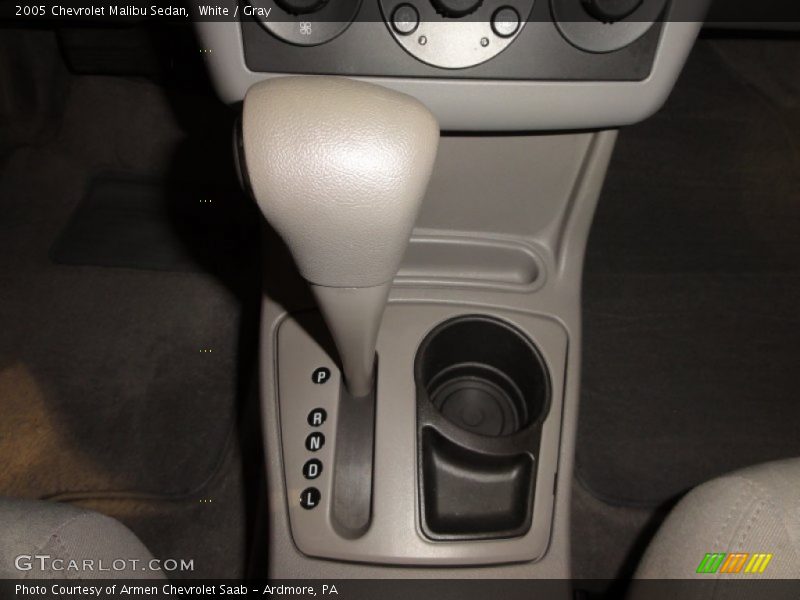 White / Gray 2005 Chevrolet Malibu Sedan