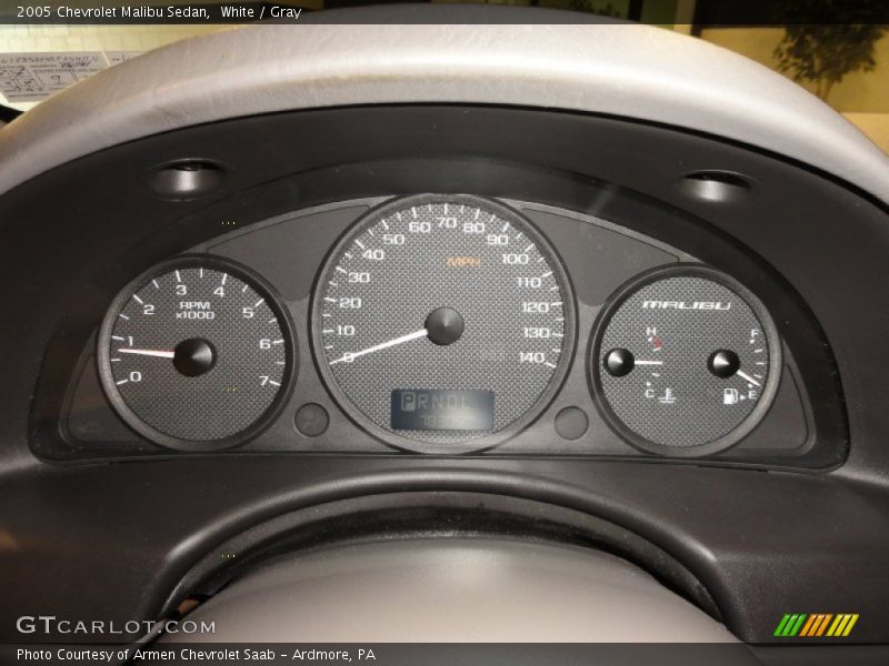 White / Gray 2005 Chevrolet Malibu Sedan