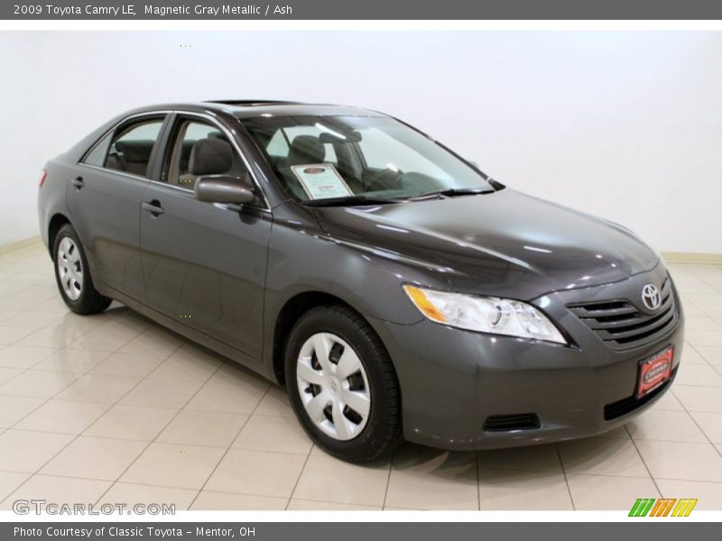 Magnetic Gray Metallic / Ash 2009 Toyota Camry LE