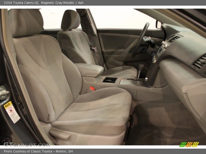 Magnetic Gray Metallic / Ash 2009 Toyota Camry LE