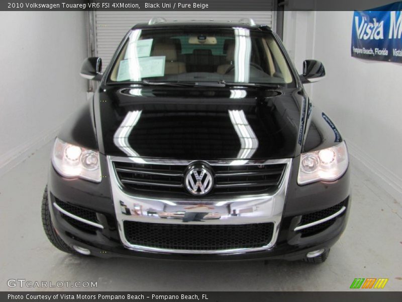 Black Uni / Pure Beige 2010 Volkswagen Touareg VR6 FSI 4XMotion