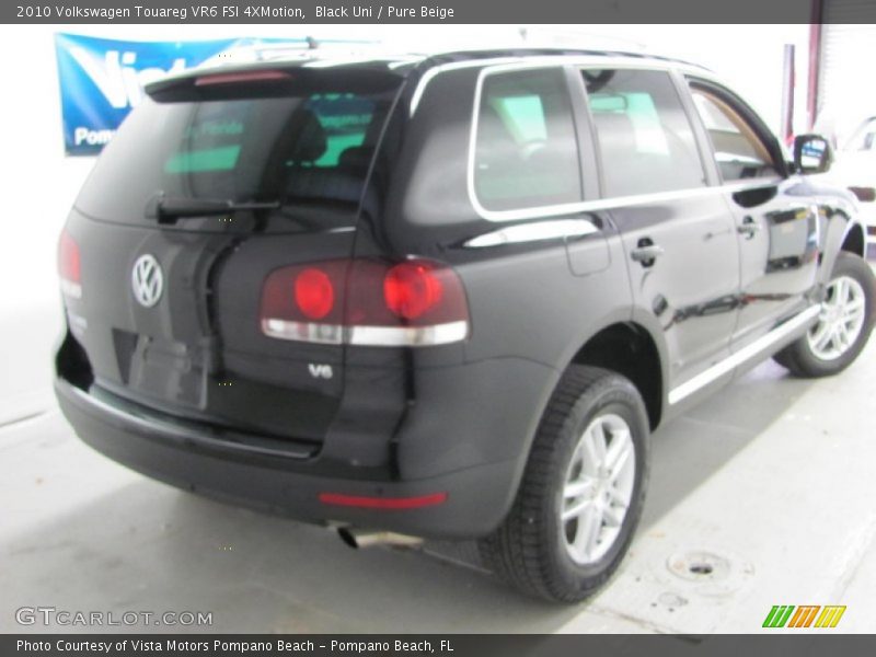 Black Uni / Pure Beige 2010 Volkswagen Touareg VR6 FSI 4XMotion