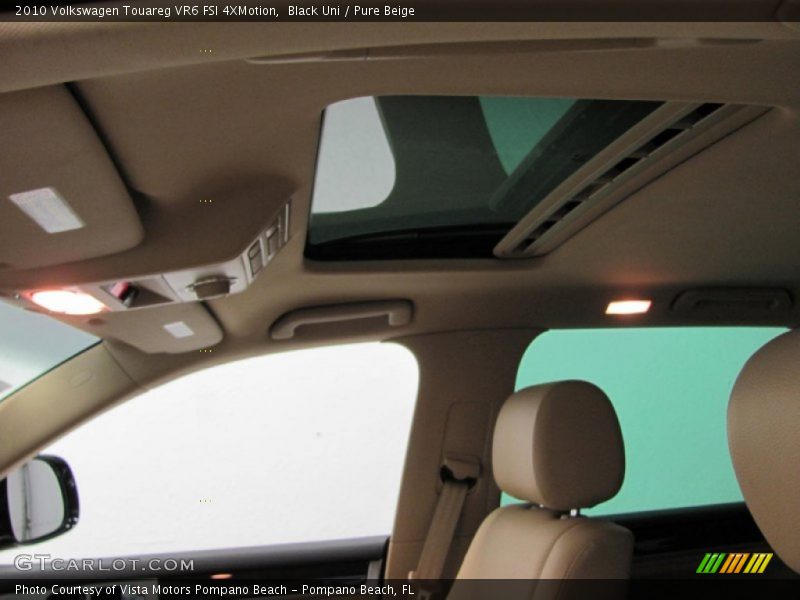 Black Uni / Pure Beige 2010 Volkswagen Touareg VR6 FSI 4XMotion
