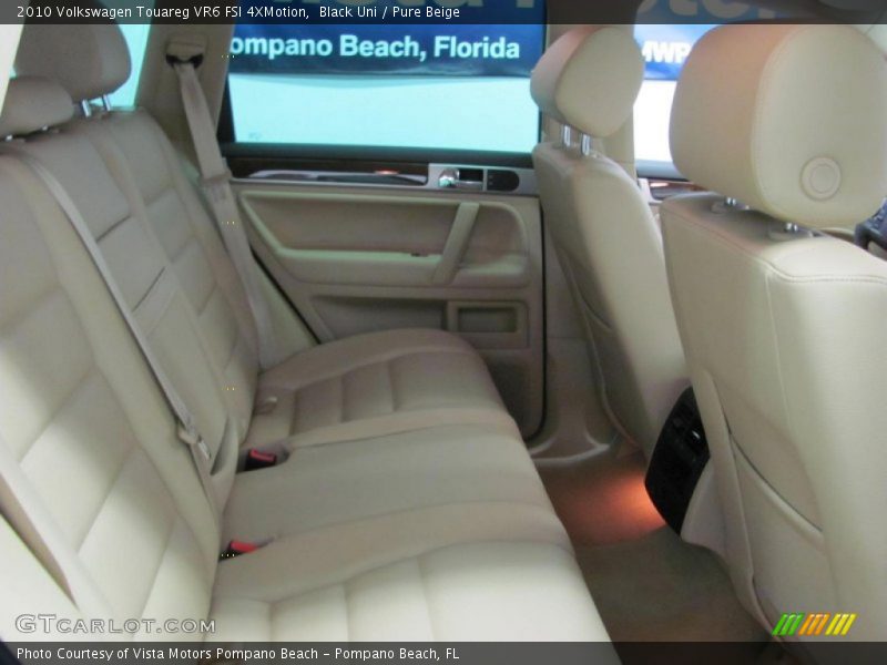 Black Uni / Pure Beige 2010 Volkswagen Touareg VR6 FSI 4XMotion