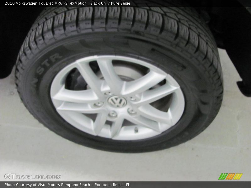 Black Uni / Pure Beige 2010 Volkswagen Touareg VR6 FSI 4XMotion