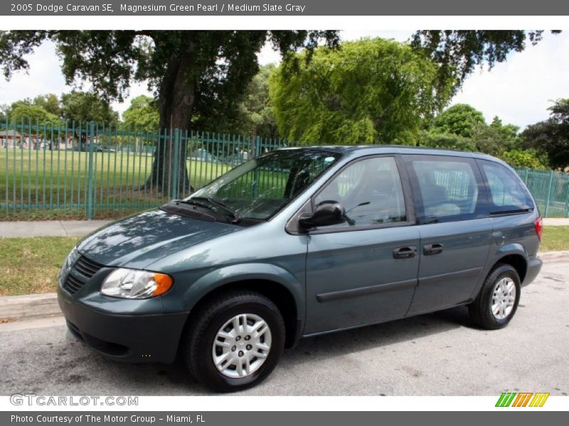 Magnesium Green Pearl / Medium Slate Gray 2005 Dodge Caravan SE
