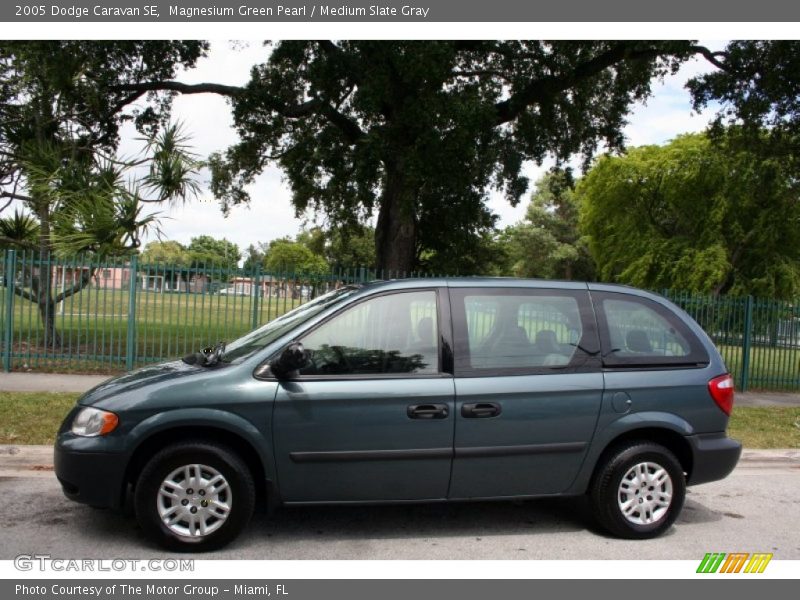Magnesium Green Pearl / Medium Slate Gray 2005 Dodge Caravan SE