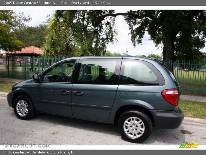 Magnesium Green Pearl / Medium Slate Gray 2005 Dodge Caravan SE