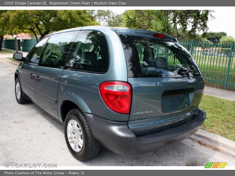 Magnesium Green Pearl / Medium Slate Gray 2005 Dodge Caravan SE