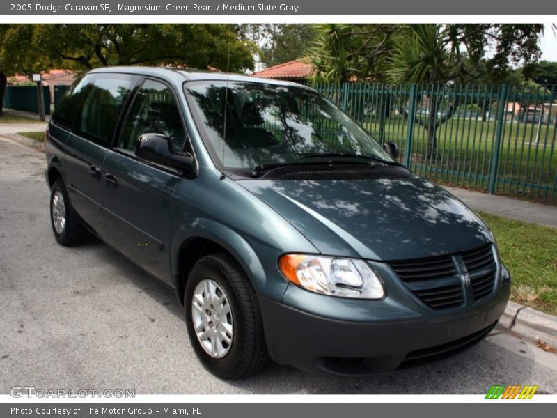 Magnesium Green Pearl / Medium Slate Gray 2005 Dodge Caravan SE