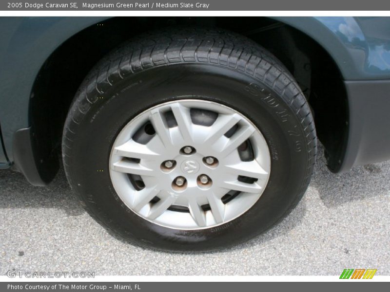 Magnesium Green Pearl / Medium Slate Gray 2005 Dodge Caravan SE