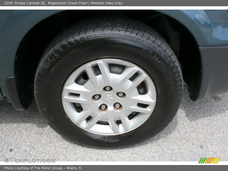 Magnesium Green Pearl / Medium Slate Gray 2005 Dodge Caravan SE