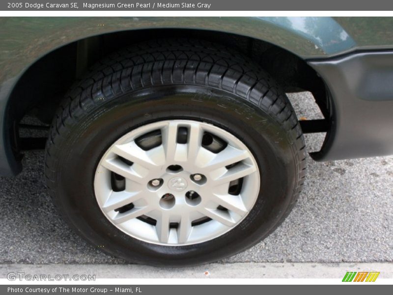 Magnesium Green Pearl / Medium Slate Gray 2005 Dodge Caravan SE