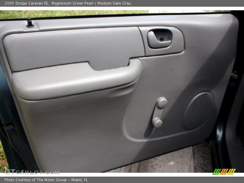 Magnesium Green Pearl / Medium Slate Gray 2005 Dodge Caravan SE