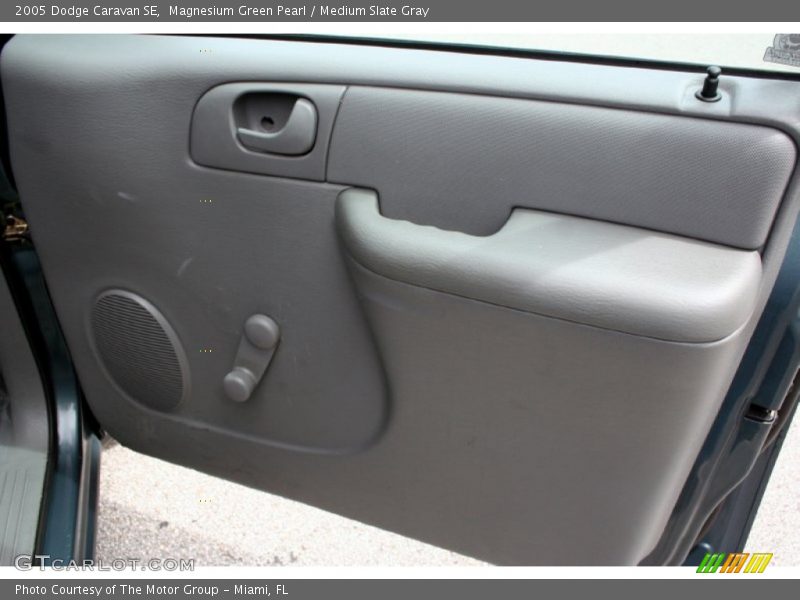 Magnesium Green Pearl / Medium Slate Gray 2005 Dodge Caravan SE