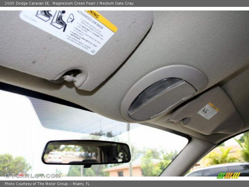 Magnesium Green Pearl / Medium Slate Gray 2005 Dodge Caravan SE