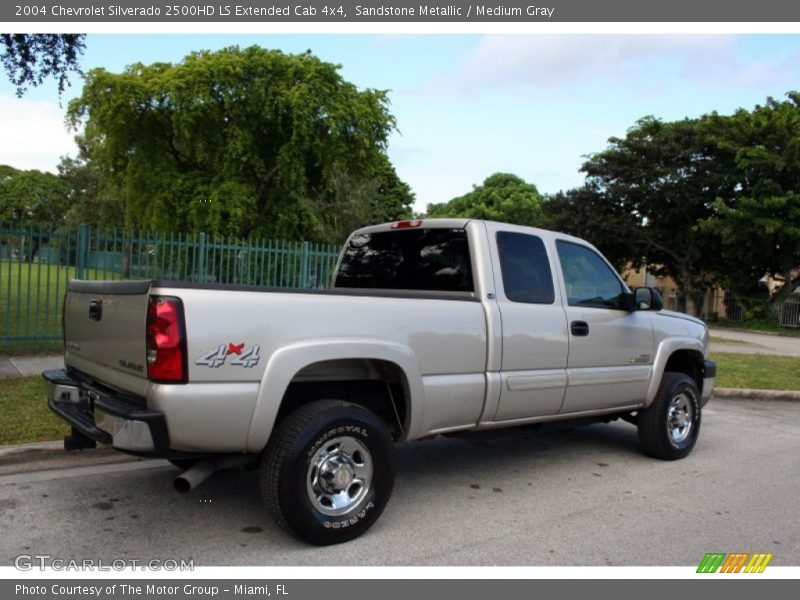Sandstone Metallic / Medium Gray 2004 Chevrolet Silverado 2500HD LS Extended Cab 4x4