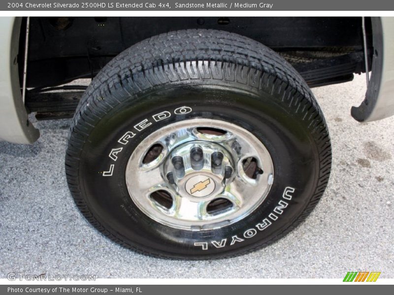 Sandstone Metallic / Medium Gray 2004 Chevrolet Silverado 2500HD LS Extended Cab 4x4