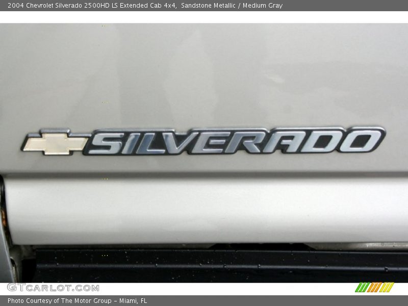 Sandstone Metallic / Medium Gray 2004 Chevrolet Silverado 2500HD LS Extended Cab 4x4