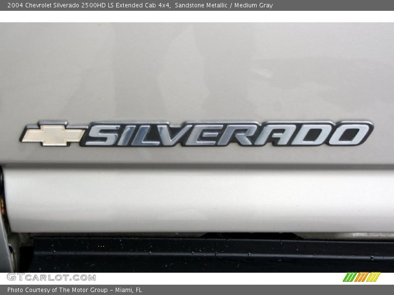 Sandstone Metallic / Medium Gray 2004 Chevrolet Silverado 2500HD LS Extended Cab 4x4
