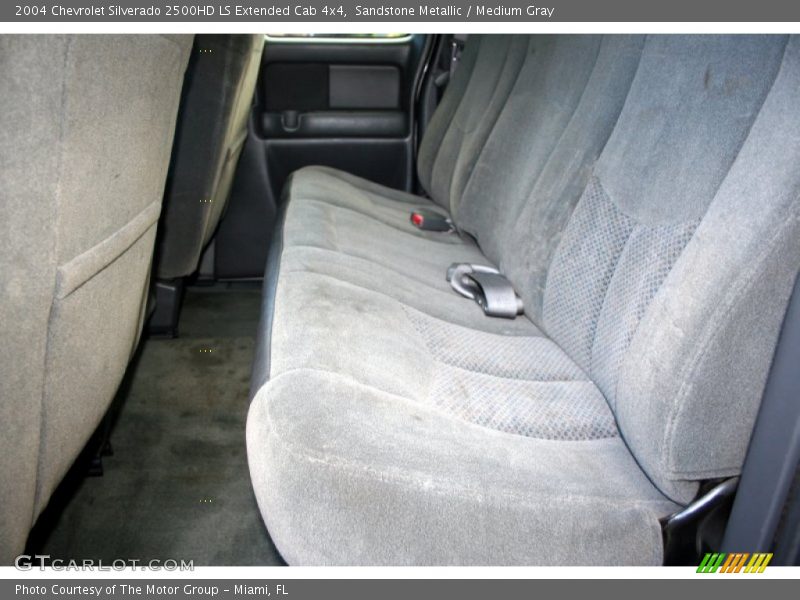 Sandstone Metallic / Medium Gray 2004 Chevrolet Silverado 2500HD LS Extended Cab 4x4