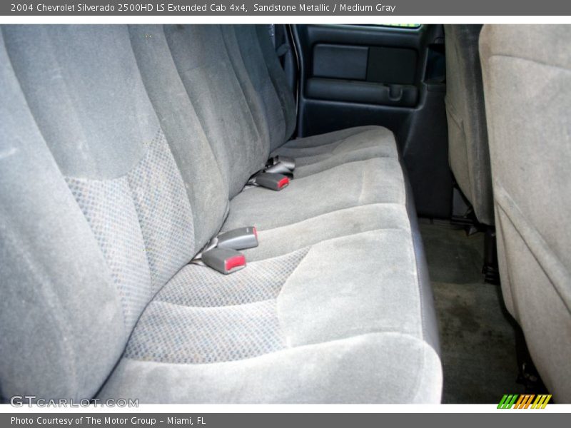 Sandstone Metallic / Medium Gray 2004 Chevrolet Silverado 2500HD LS Extended Cab 4x4