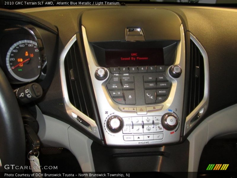 Controls of 2010 Terrain SLT AWD