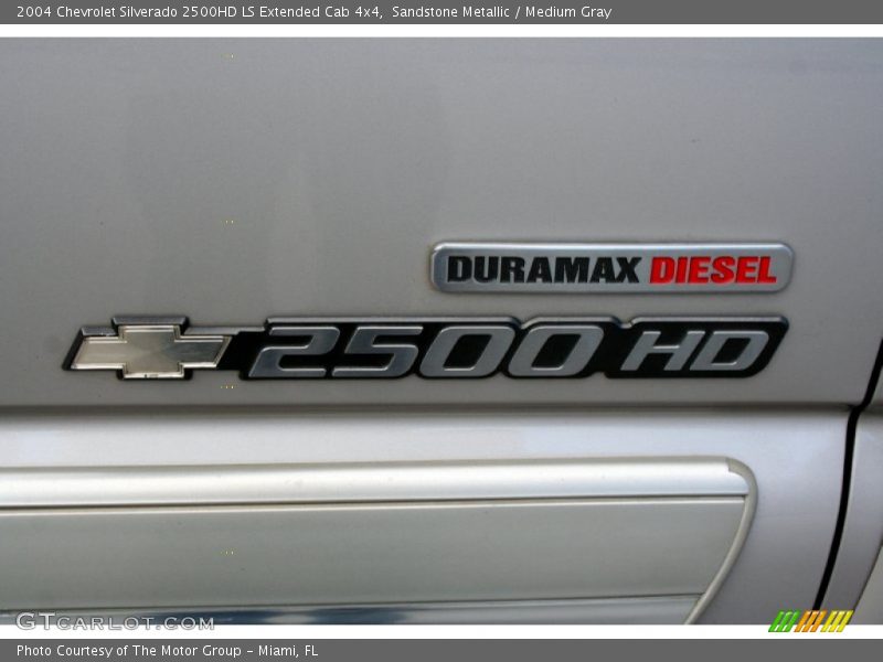 Sandstone Metallic / Medium Gray 2004 Chevrolet Silverado 2500HD LS Extended Cab 4x4
