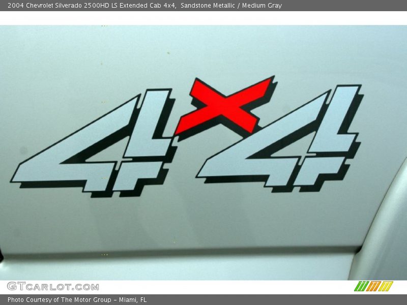 Sandstone Metallic / Medium Gray 2004 Chevrolet Silverado 2500HD LS Extended Cab 4x4