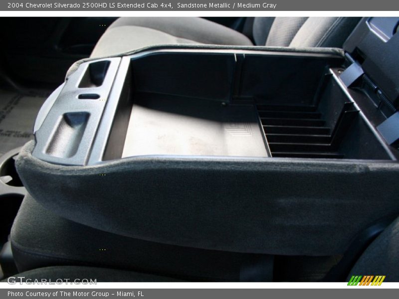 Sandstone Metallic / Medium Gray 2004 Chevrolet Silverado 2500HD LS Extended Cab 4x4