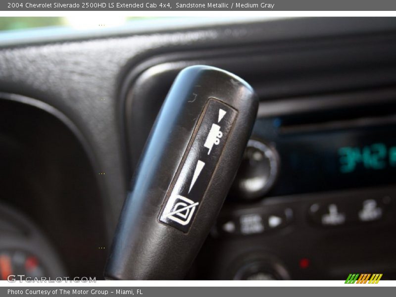 2004 Silverado 2500HD LS Extended Cab 4x4 5 Speed Automatic Shifter