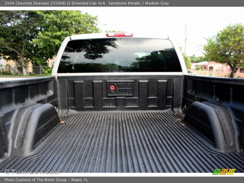 Sandstone Metallic / Medium Gray 2004 Chevrolet Silverado 2500HD LS Extended Cab 4x4