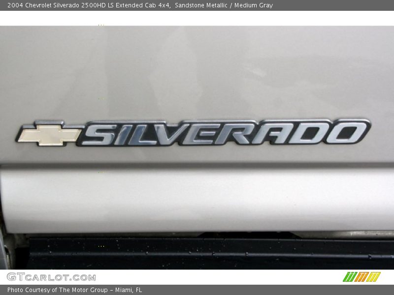 Sandstone Metallic / Medium Gray 2004 Chevrolet Silverado 2500HD LS Extended Cab 4x4