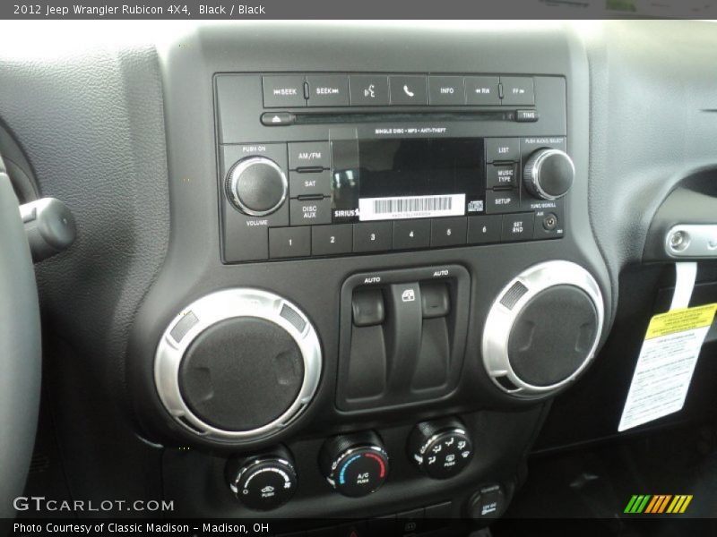 Controls of 2012 Wrangler Rubicon 4X4