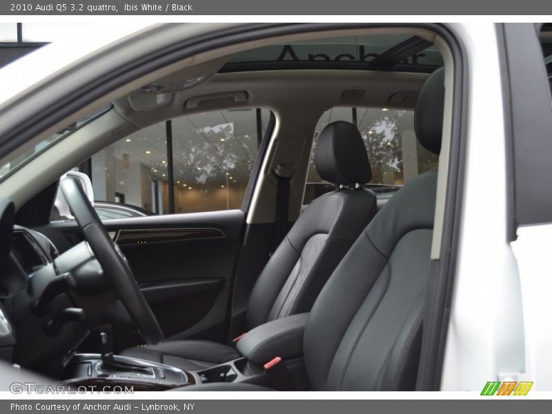 Ibis White / Black 2010 Audi Q5 3.2 quattro