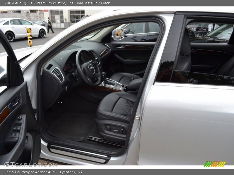  2009 Q5 3.2 Premium quattro Black Interior