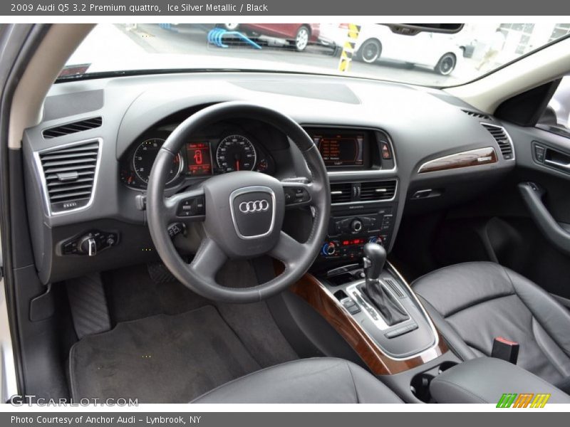 Dashboard of 2009 Q5 3.2 Premium quattro