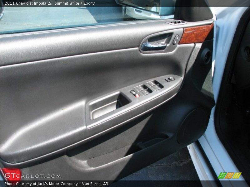 Summit White / Ebony 2011 Chevrolet Impala LS
