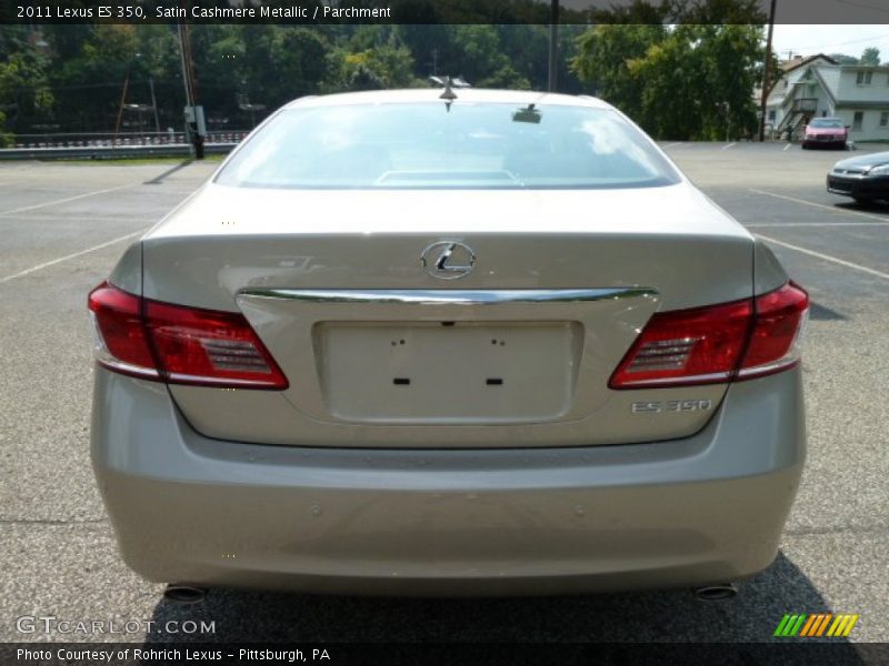 Satin Cashmere Metallic / Parchment 2011 Lexus ES 350