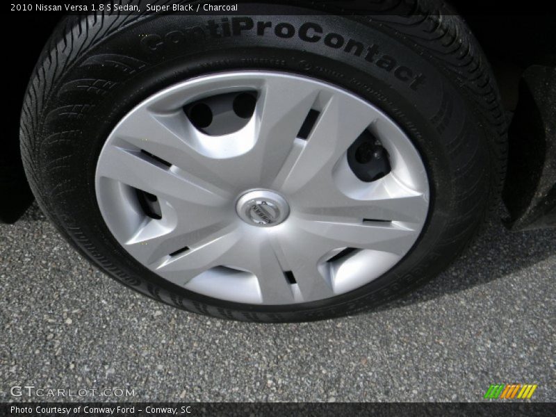 Super Black / Charcoal 2010 Nissan Versa 1.8 S Sedan