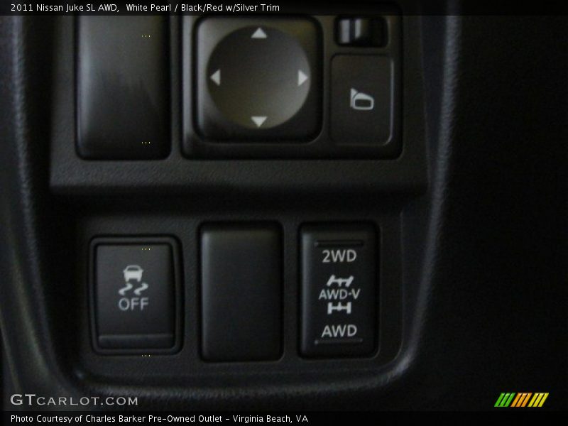 White Pearl / Black/Red w/Silver Trim 2011 Nissan Juke SL AWD